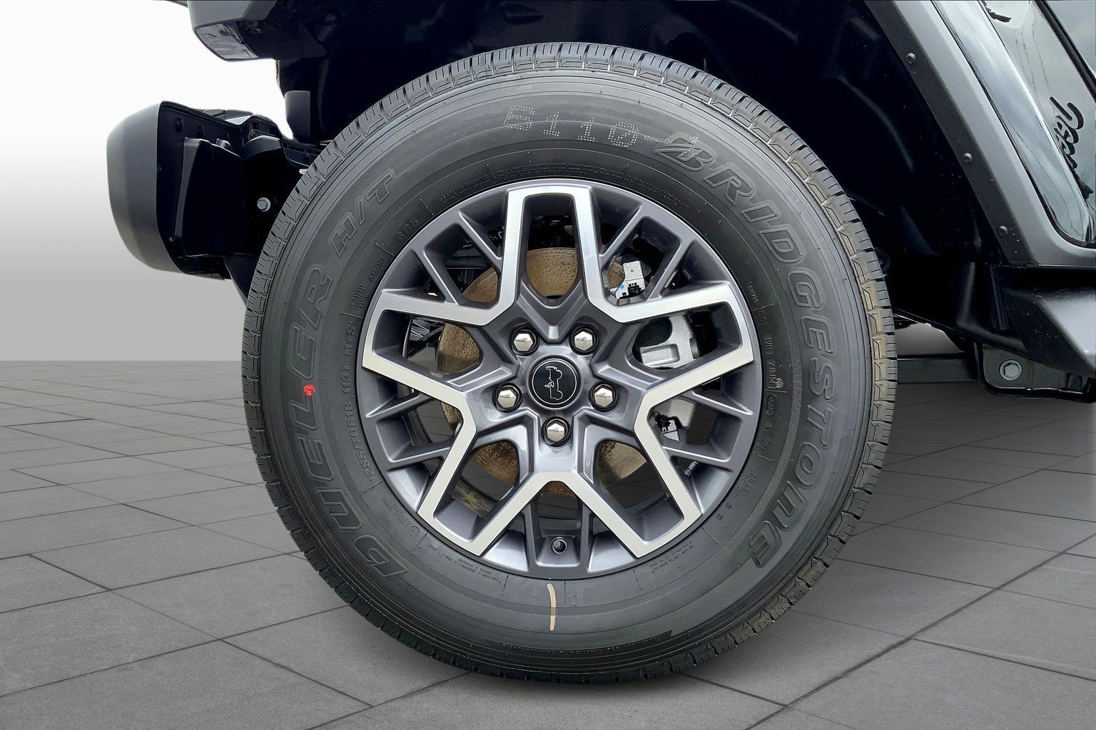 ＊R8920ページ Neo License Plate Frame, Black | Cruiser Accessories